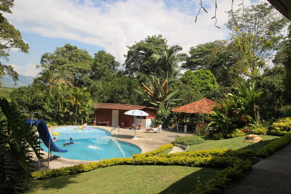 El Jardin De Los Colibries - Pereira, Risaralda ภายนอก รูปภาพ